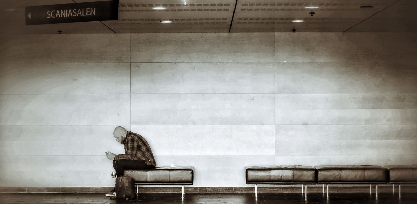 Il Millenarismo Millennial: Un Desiderio di Fine nell'Era Digitale